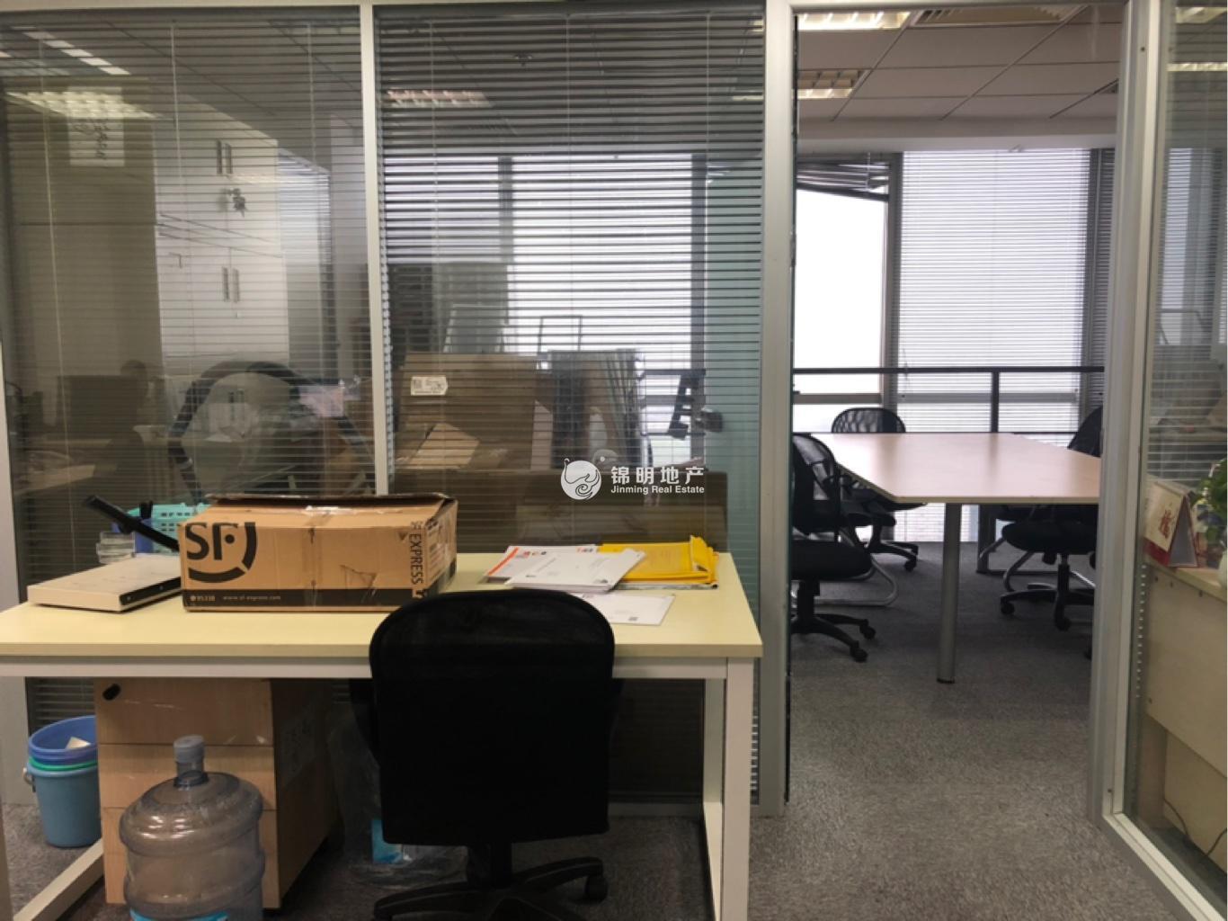 莘庄绿地蓝海94平米写字楼出租