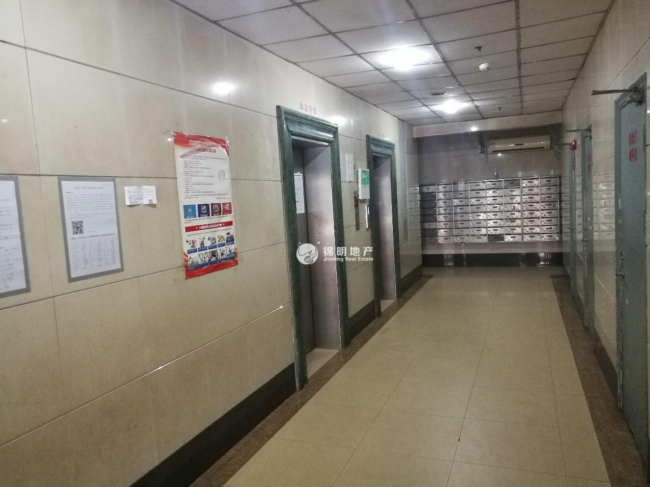 曹杨绿洲广场78平米写字楼出租