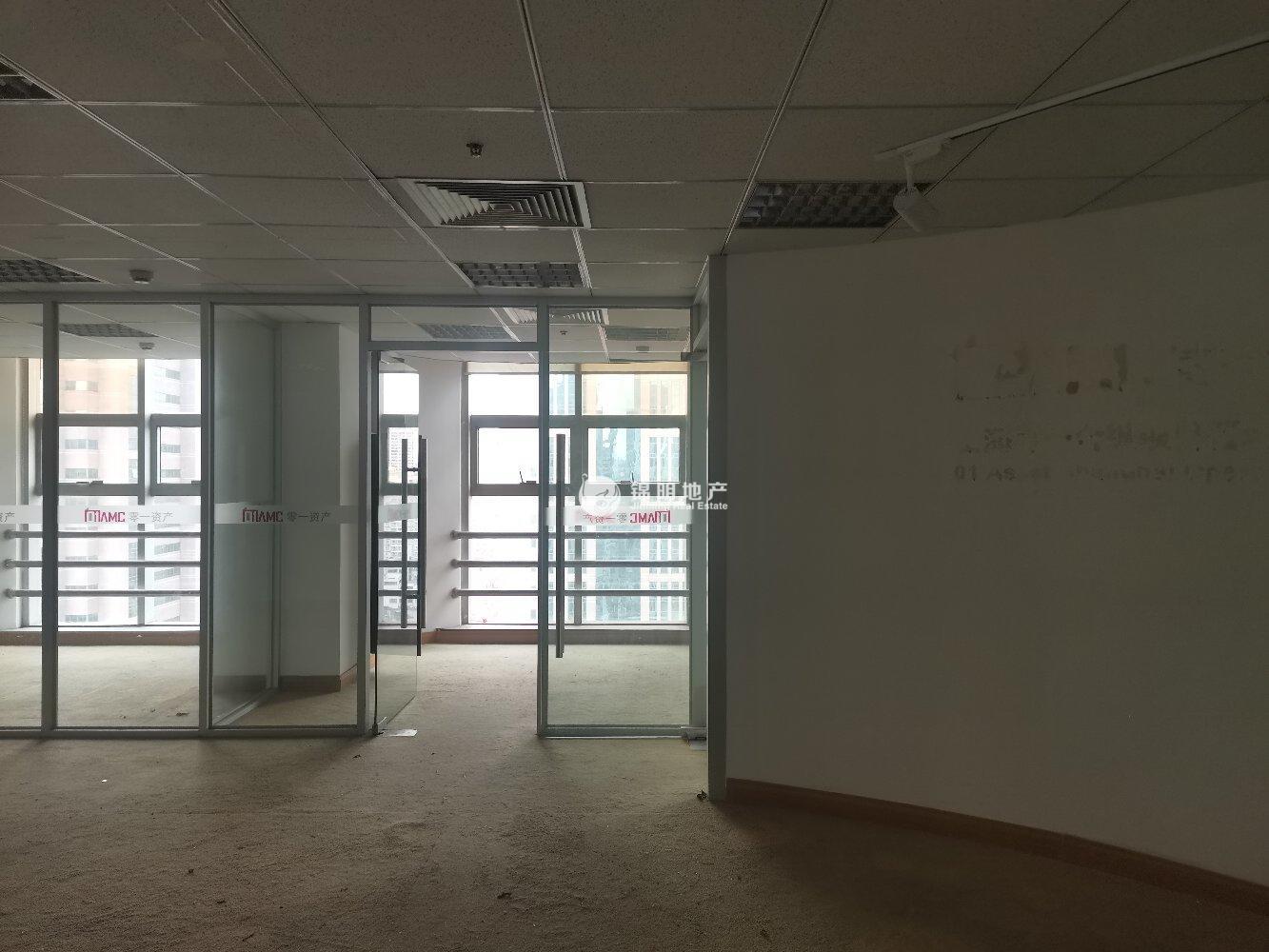 人民广场申鑫大厦195平米写字楼出租