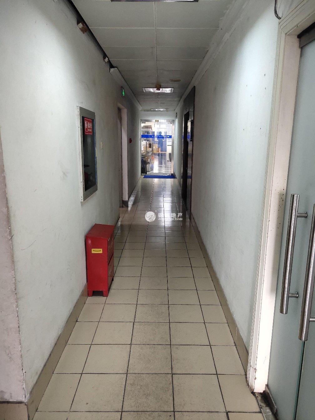 徐家汇博大商务楼64平米写字楼出租