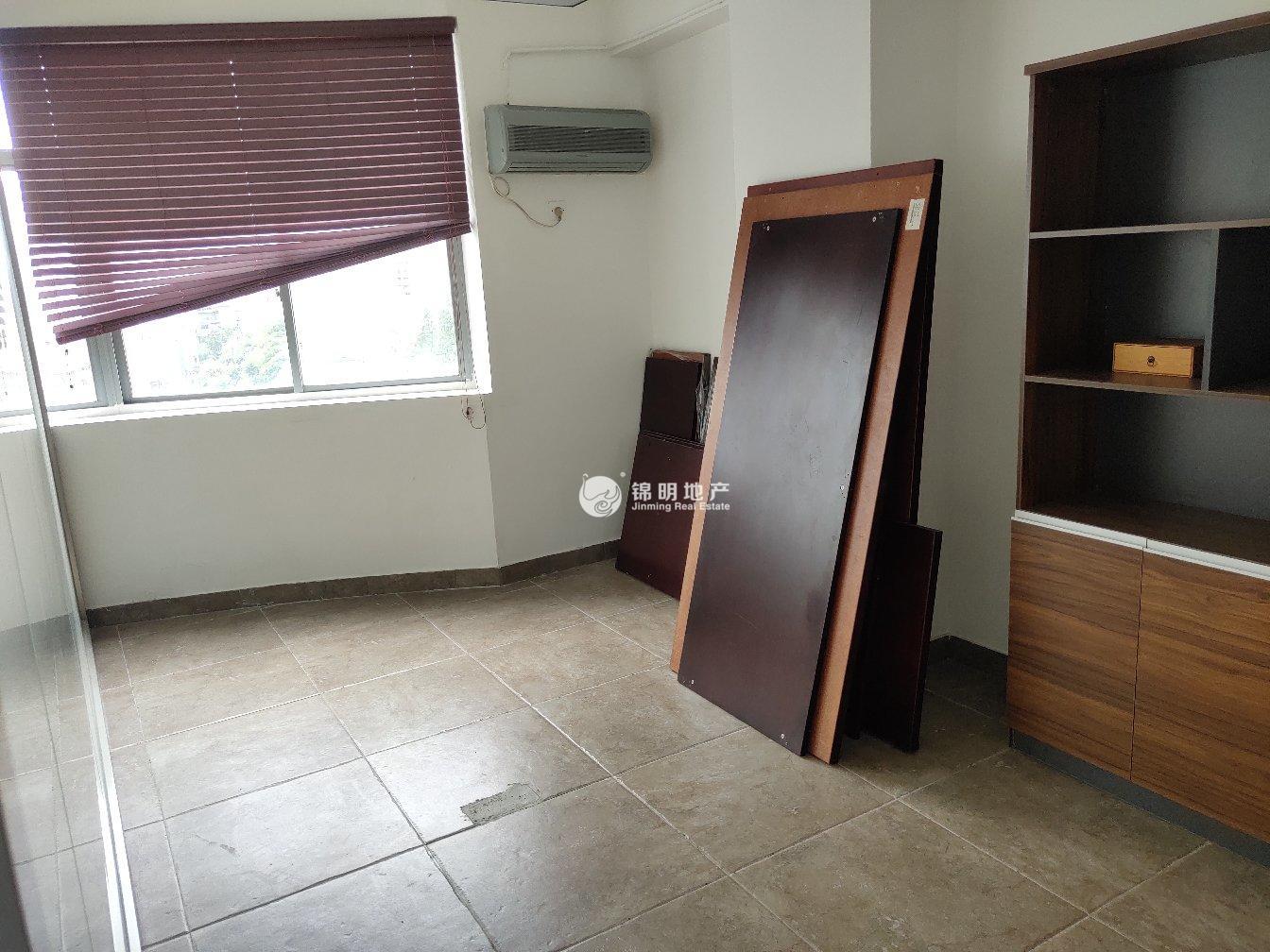 徐家汇博大商务楼64平米写字楼出租