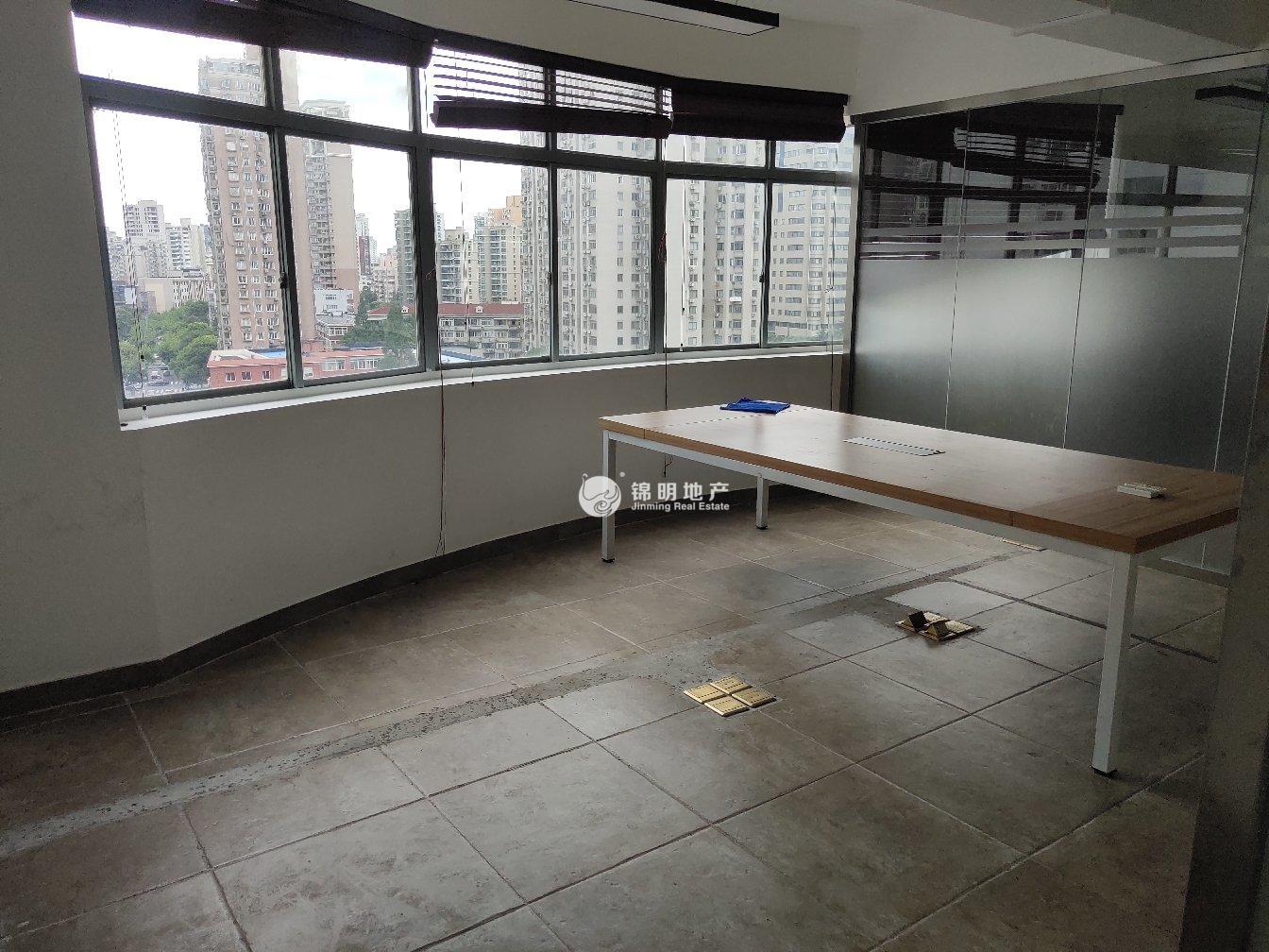 徐家汇博大商务楼64平米写字楼出租