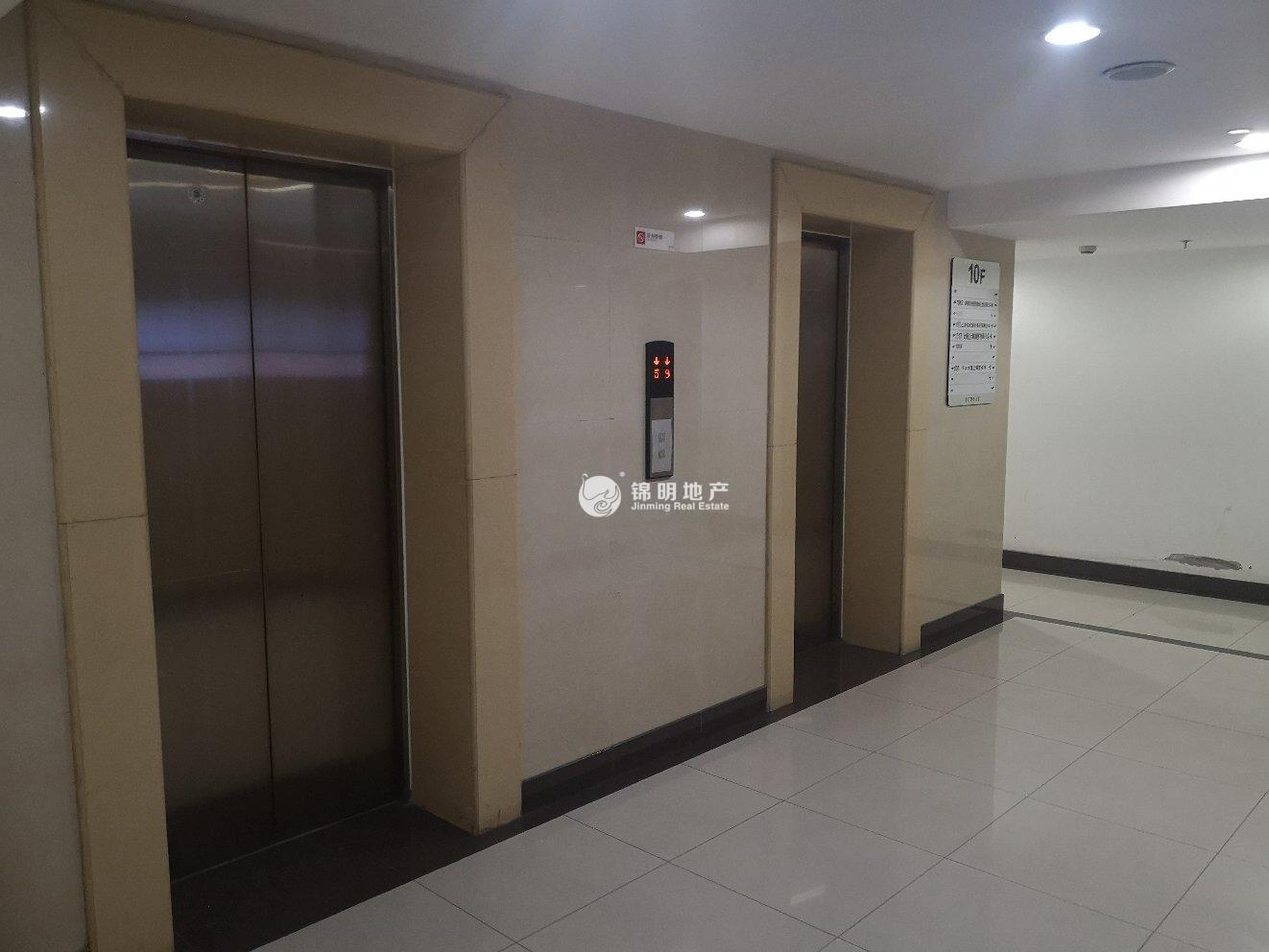 万体馆徐汇商务大厦48平米写字楼出租