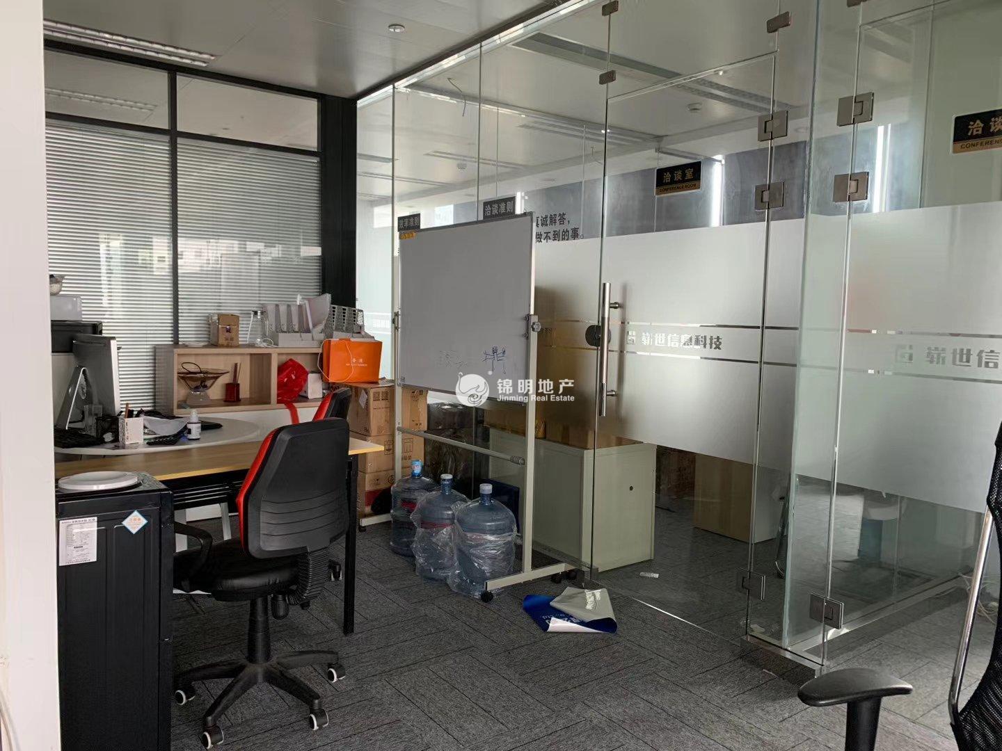 龙华上海绿地中心一期270平米写字楼出租