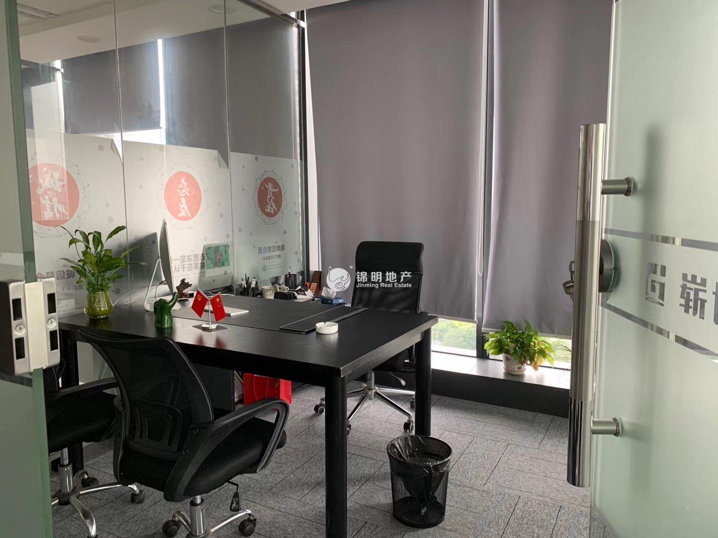 龙华上海绿地中心一期270平米写字楼出租