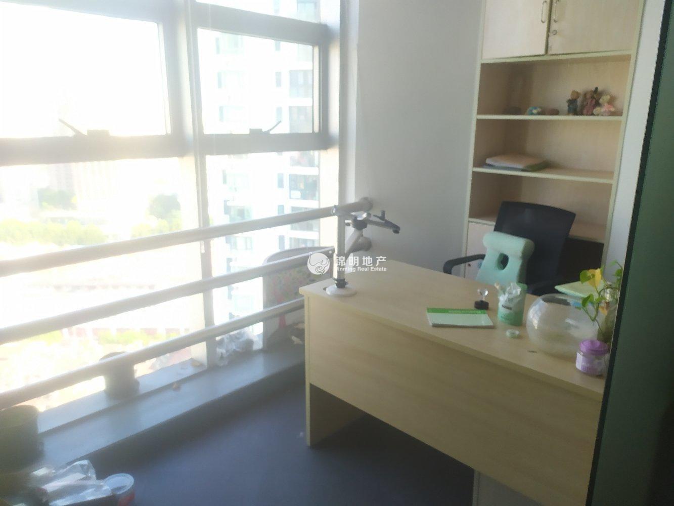 人民广场申鑫大厦107平米写字楼出租