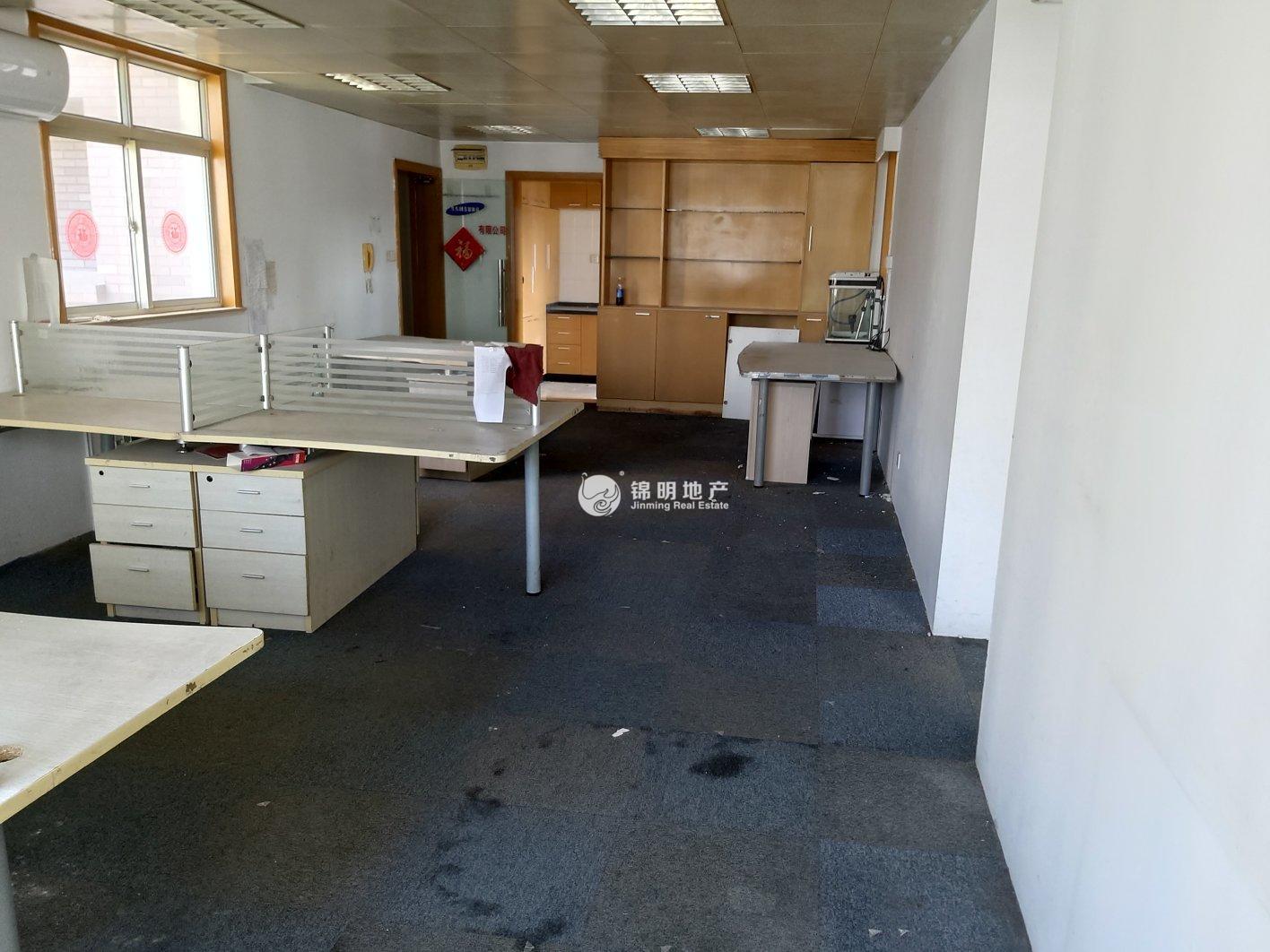 徐家汇宏汇大厦134平米写字楼出租