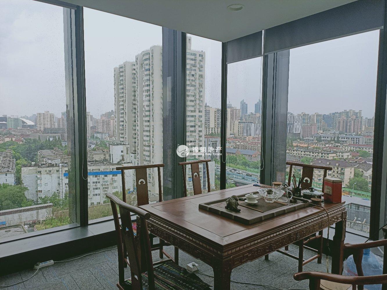 龙华上海绿地中心一期270平米写字楼出租