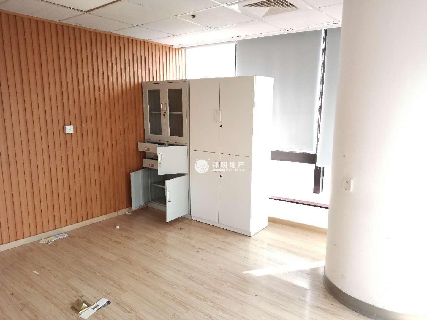 静安寺环球世界大厦117平米写字楼出租