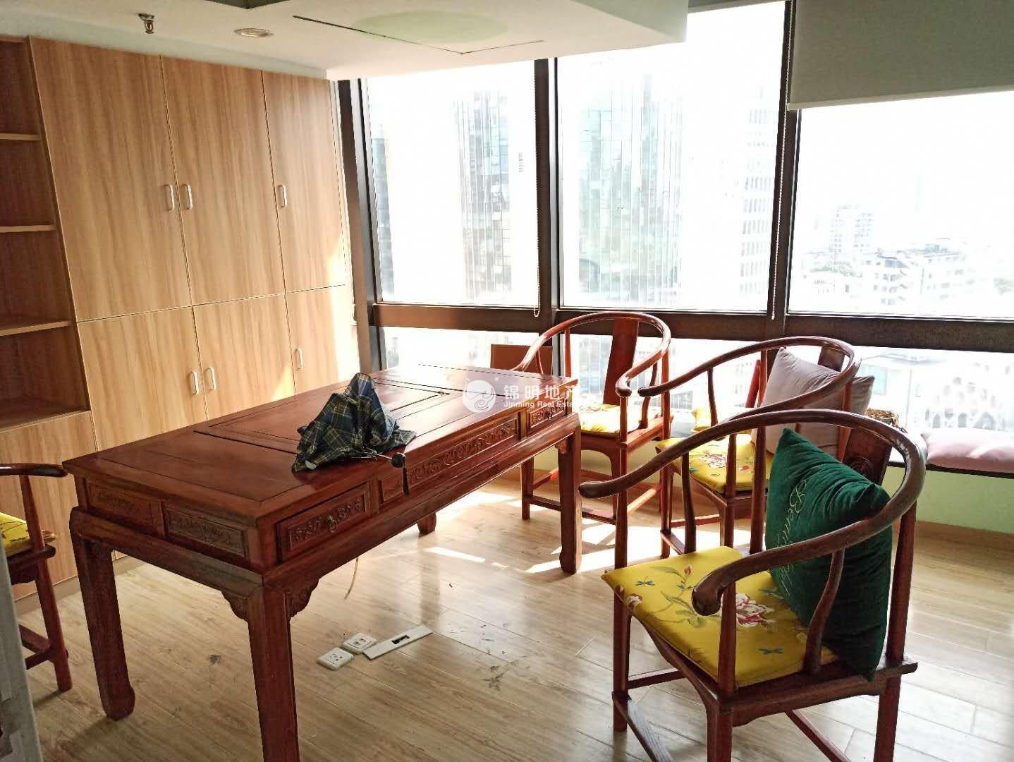 静安寺环球世界大厦117平米写字楼出租