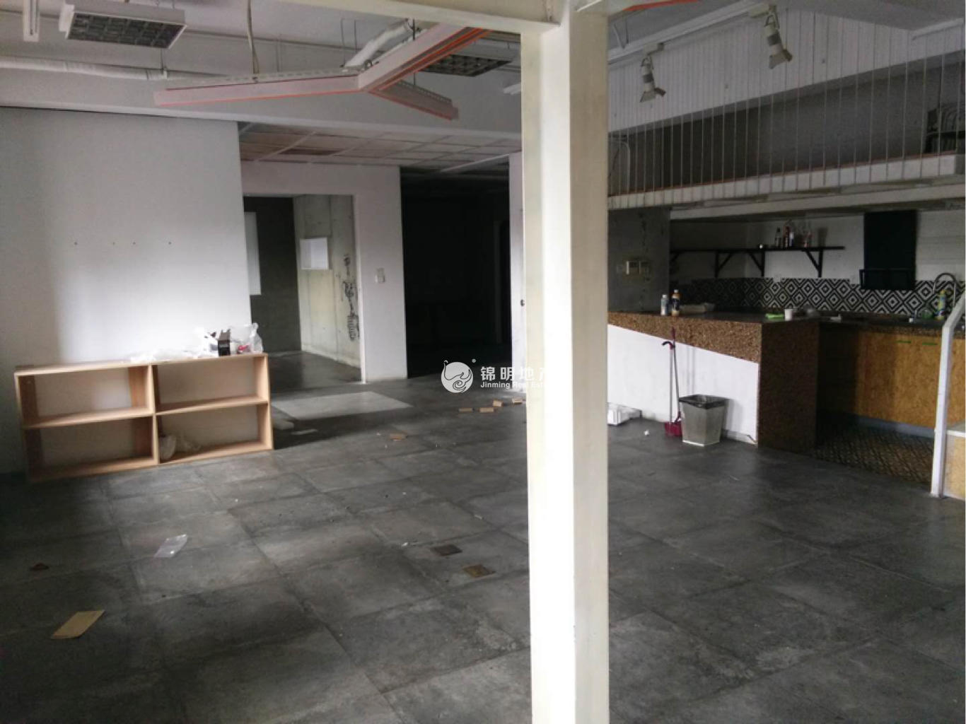 万体馆银海大楼80平米写字楼出租