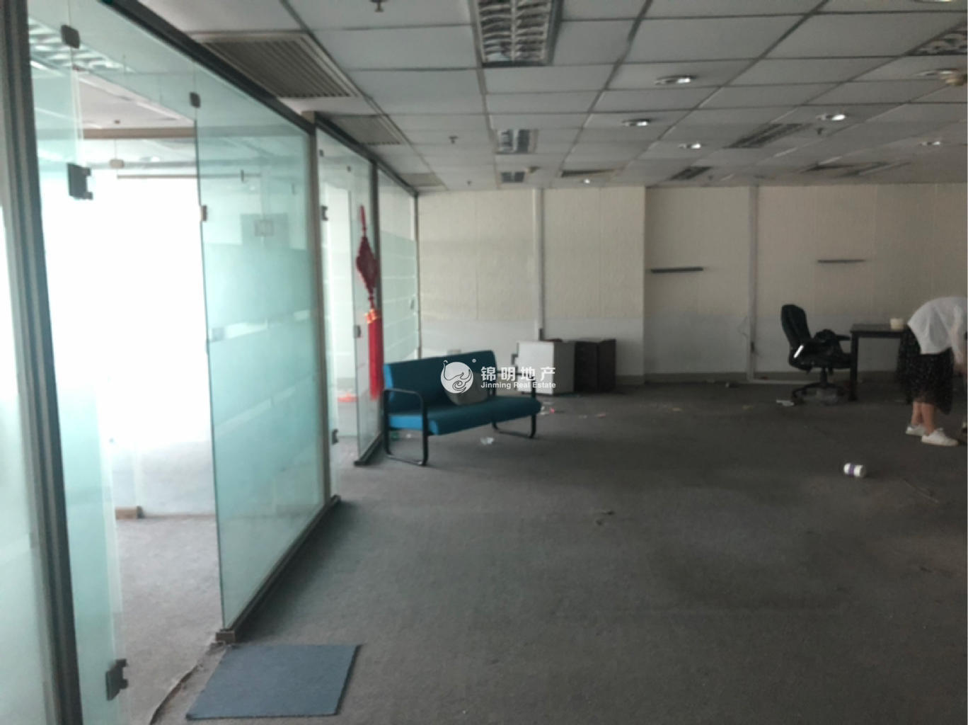 不夜城联通国际大厦97平米写字楼出租