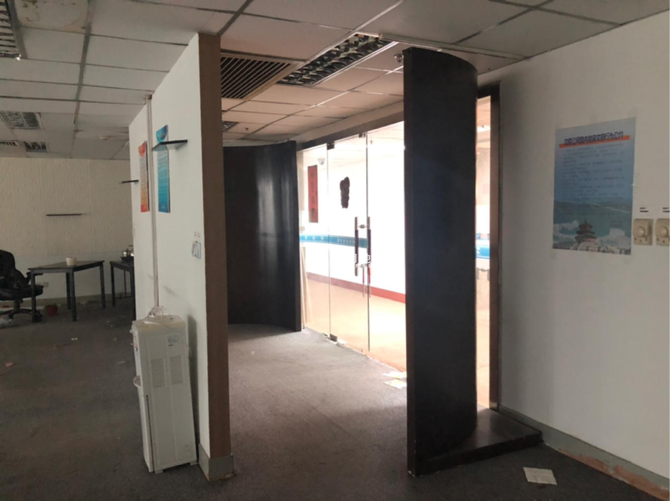 不夜城联通国际大厦97平米写字楼出租