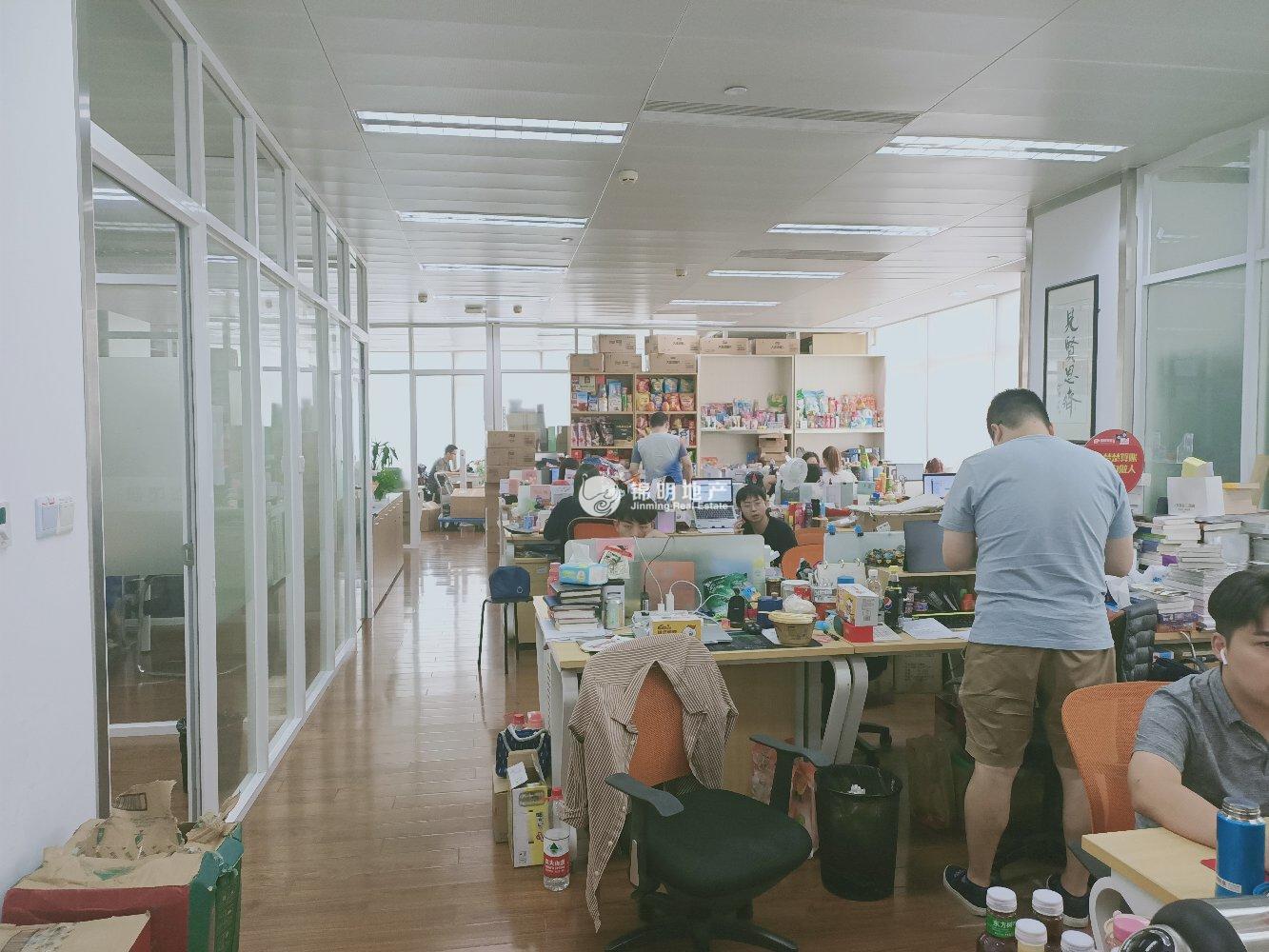 世博滨江绿地海外滩169平米写字楼出租