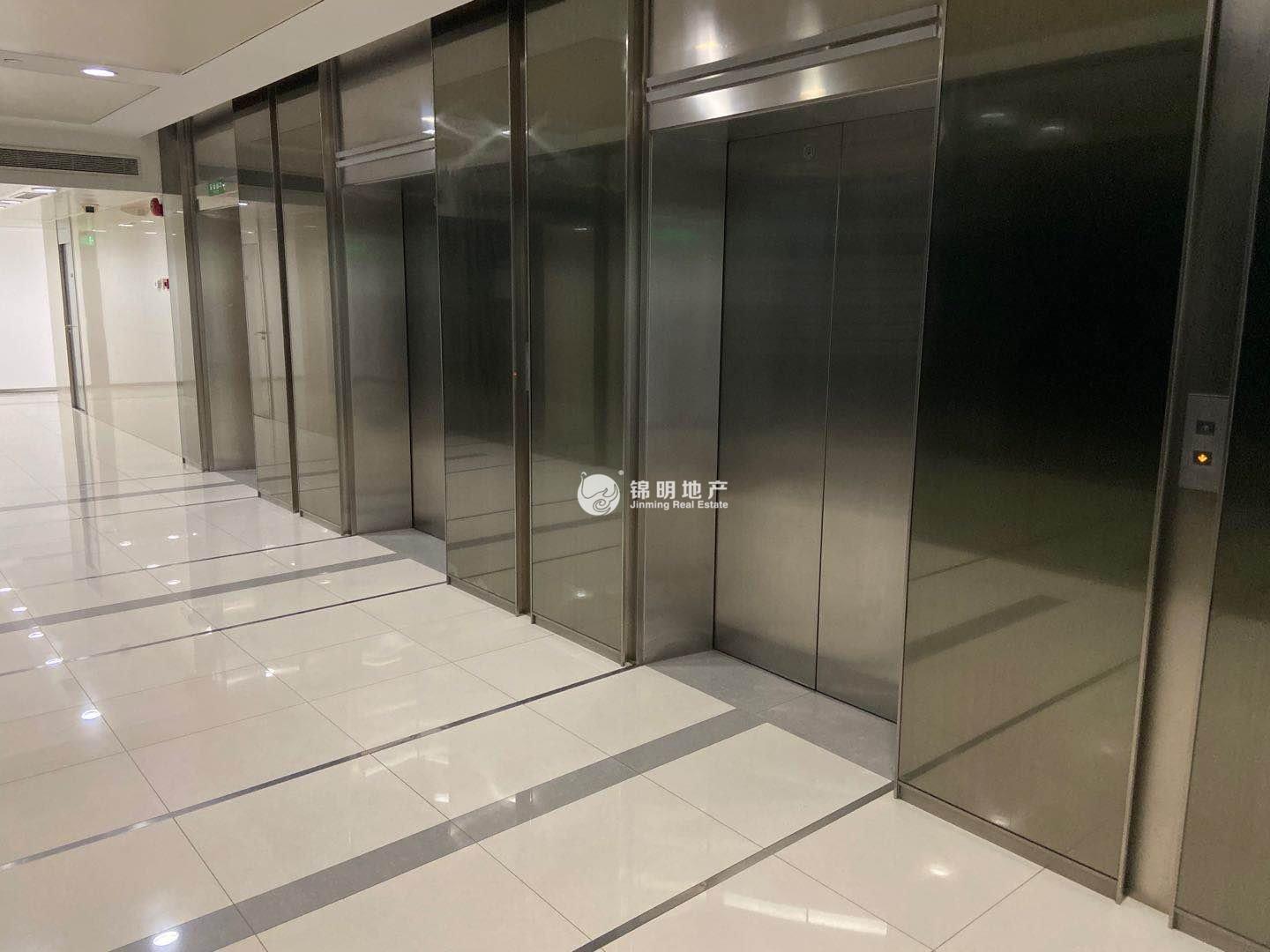 徐家汇上海实业大厦123平米写字楼出租