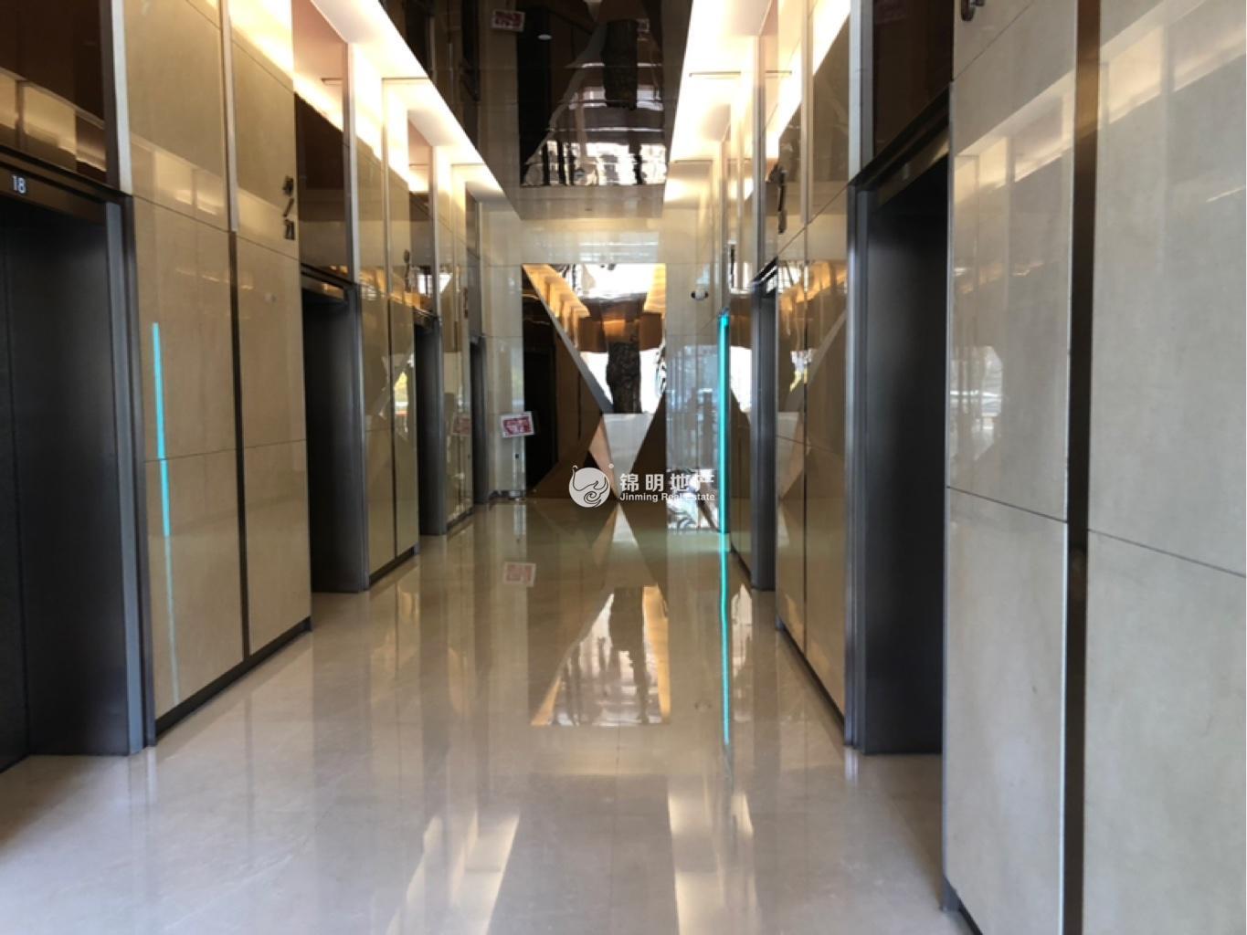 南京西路仲益大厦121平米写字楼出租