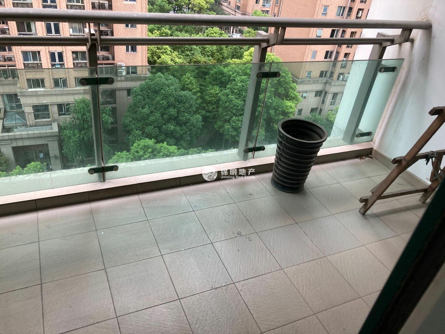 临平路飘鹰世纪大厦70平米写字楼出租