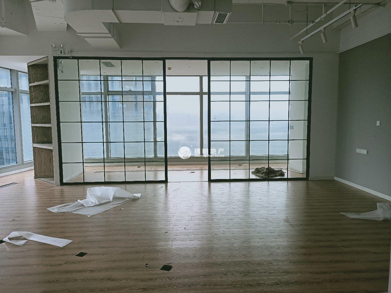 世博滨江绿地海外滩202平米写字楼出租