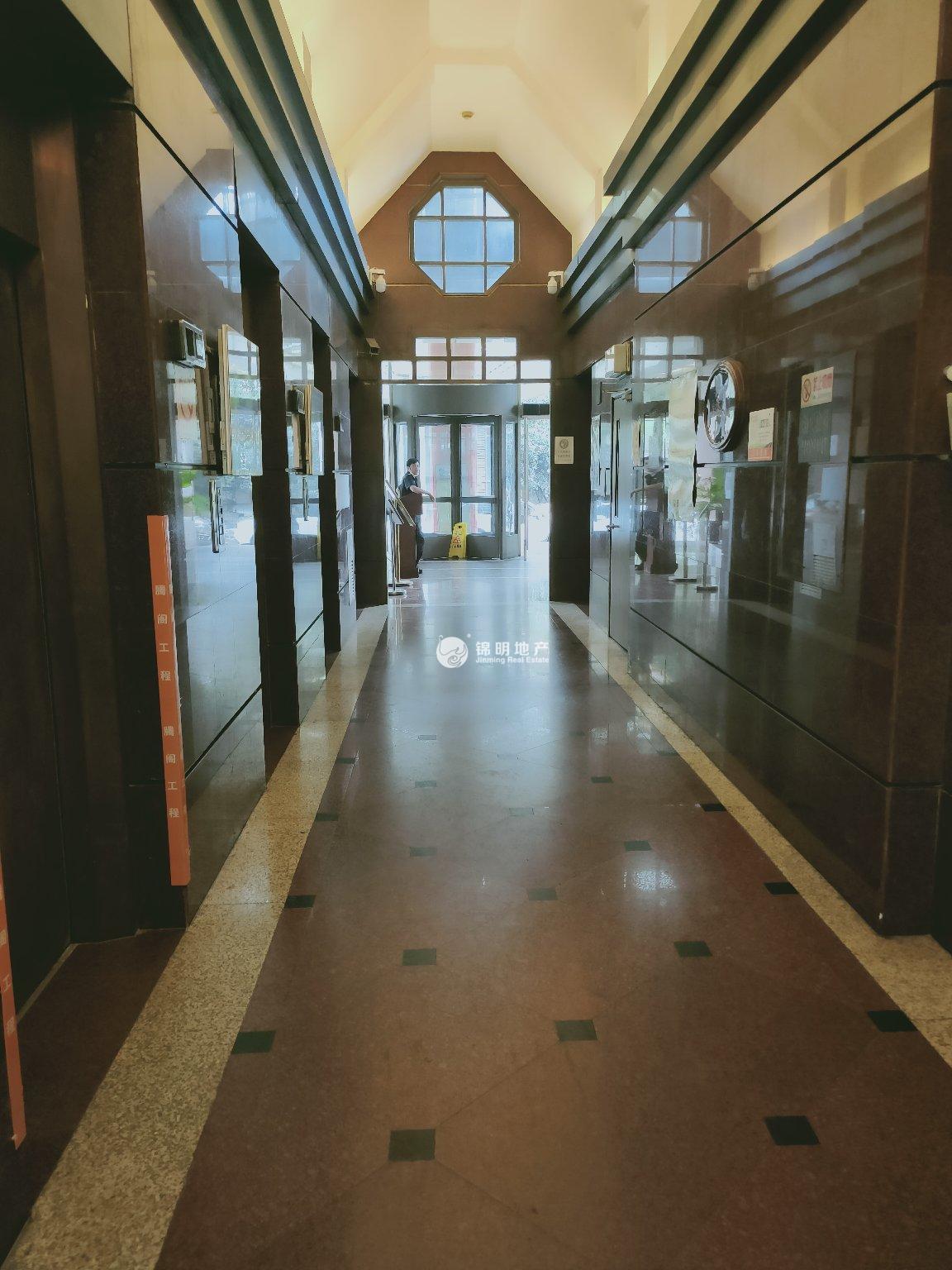 天山金桥大厦123平米写字楼出租