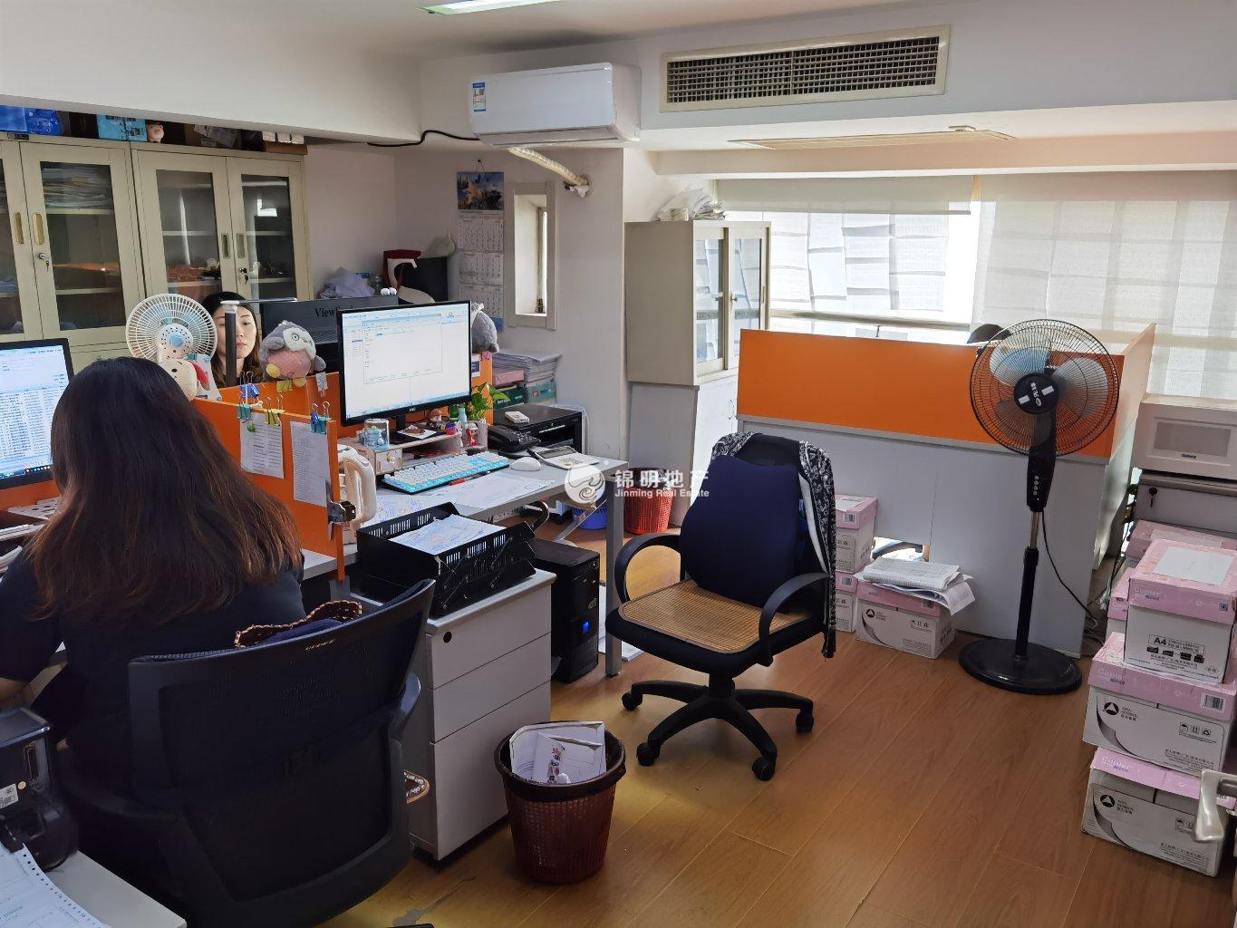 四川北路海泰时代大厦215平米写字楼出租