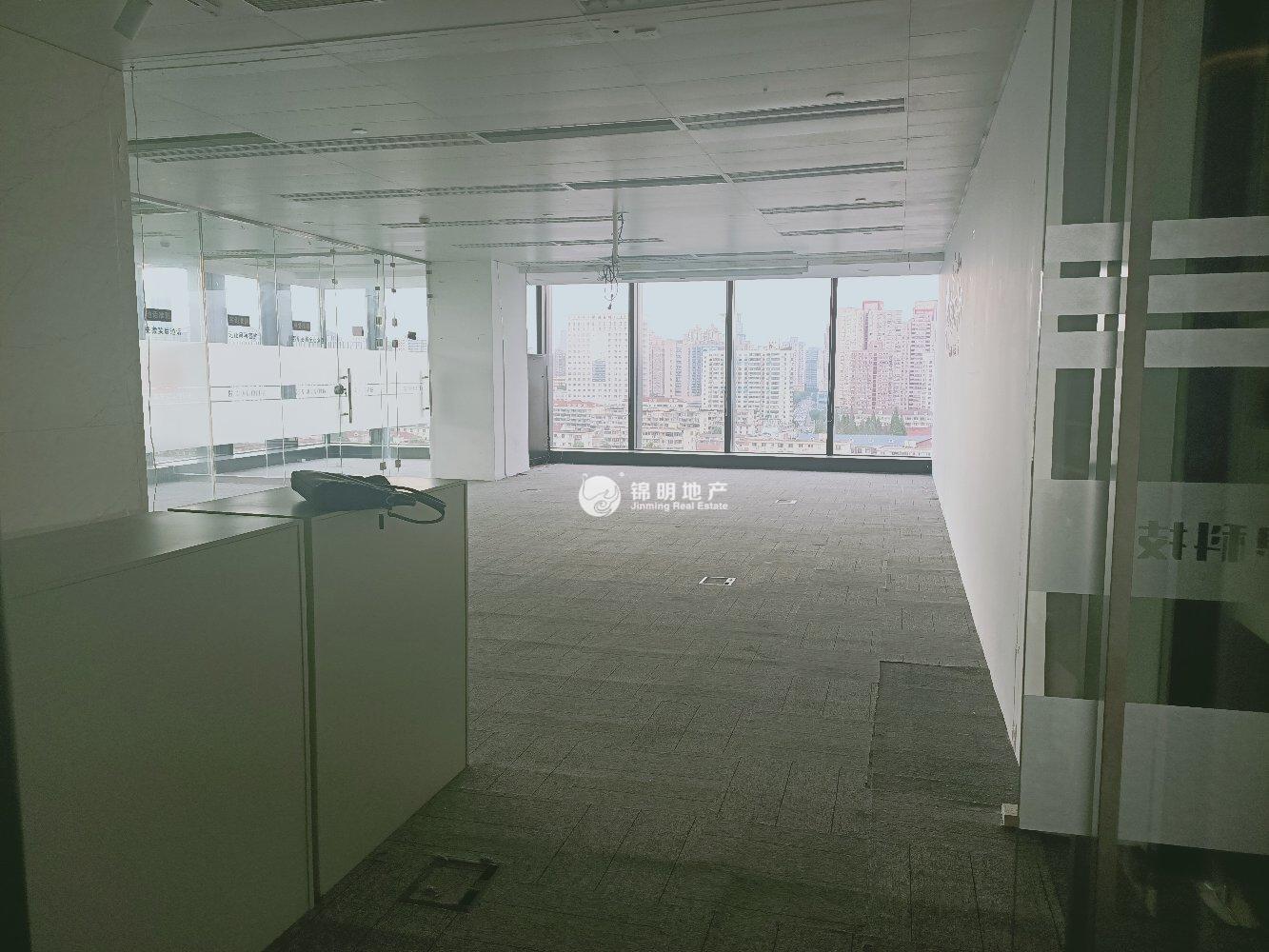 龙华上海绿地中心一期270平米写字楼出租