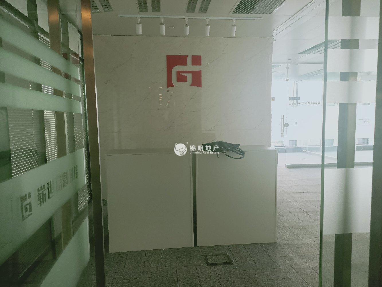 龙华上海绿地中心一期270平米写字楼出租