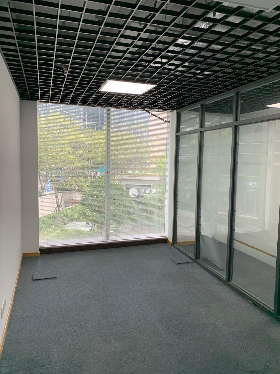 七宝七宝宝龙城113平米写字楼出租