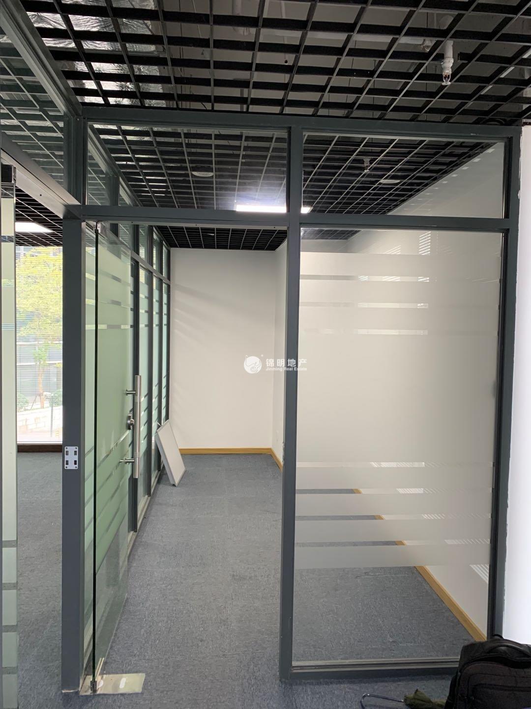 七宝七宝宝龙城113平米写字楼出租