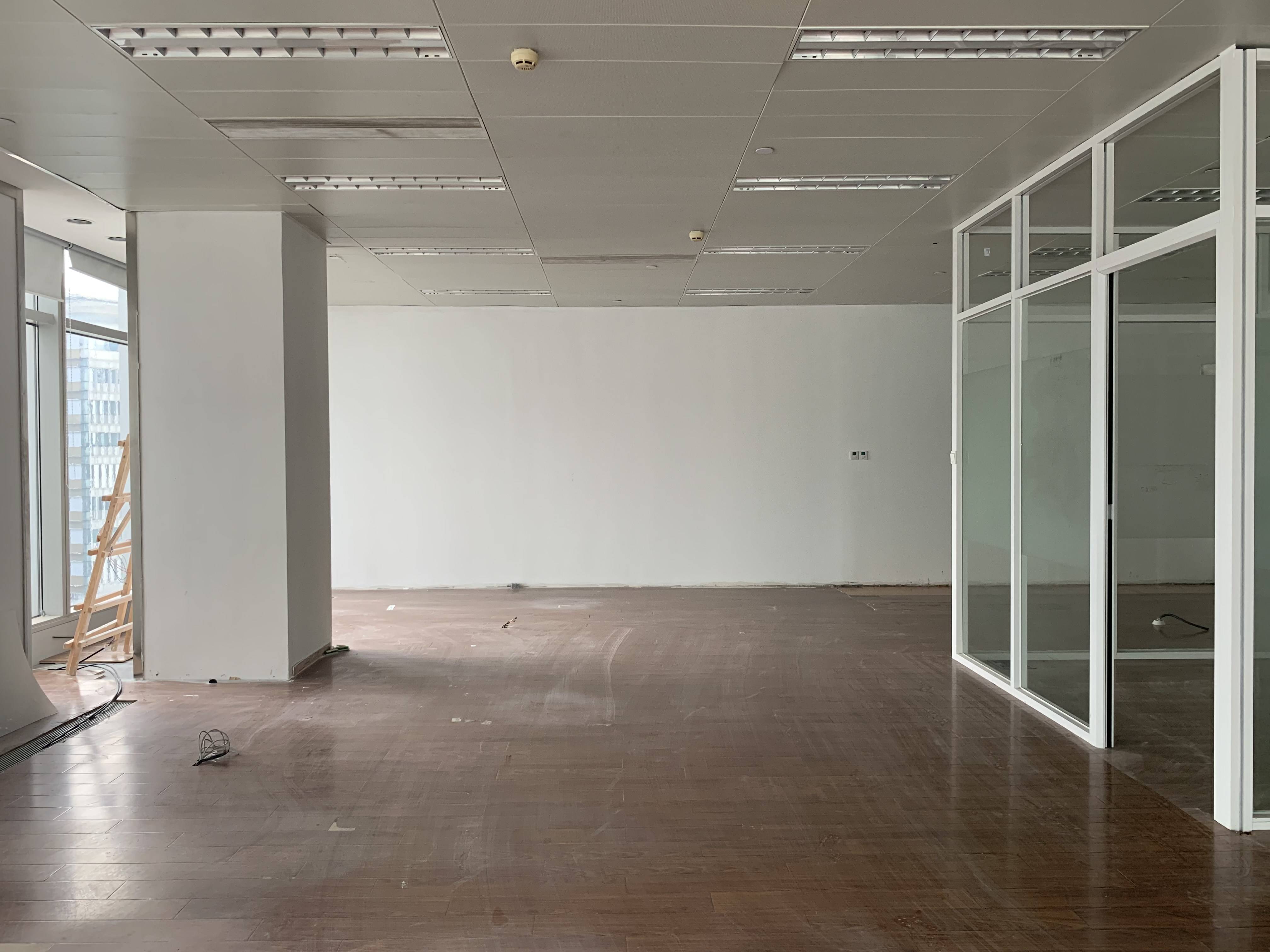 世博滨江绿地海外滩238平米写字楼出租