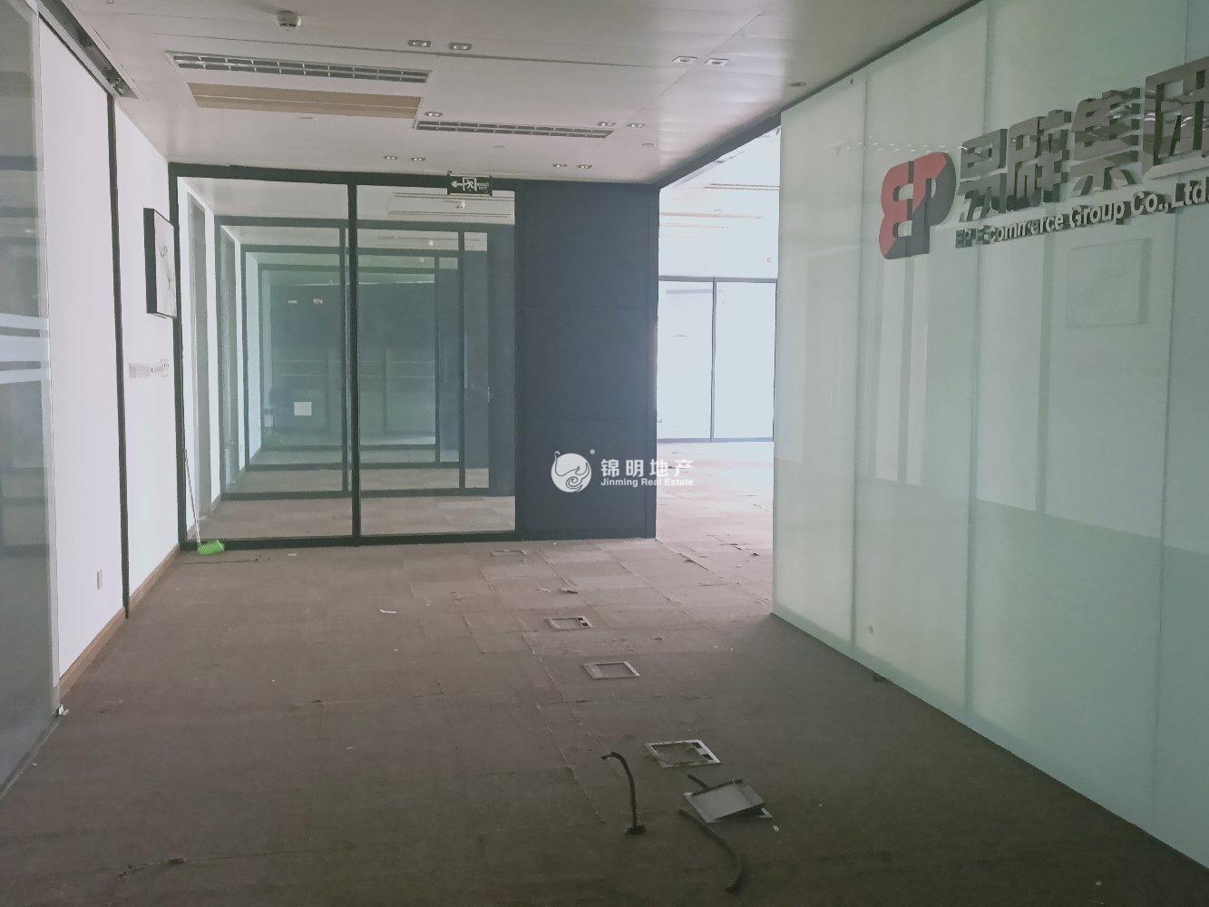 世博滨江绿地海外滩232平米写字楼出租