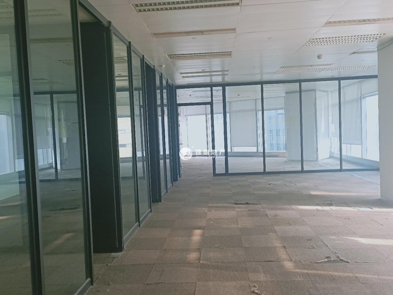 世博滨江绿地海外滩232平米写字楼出租