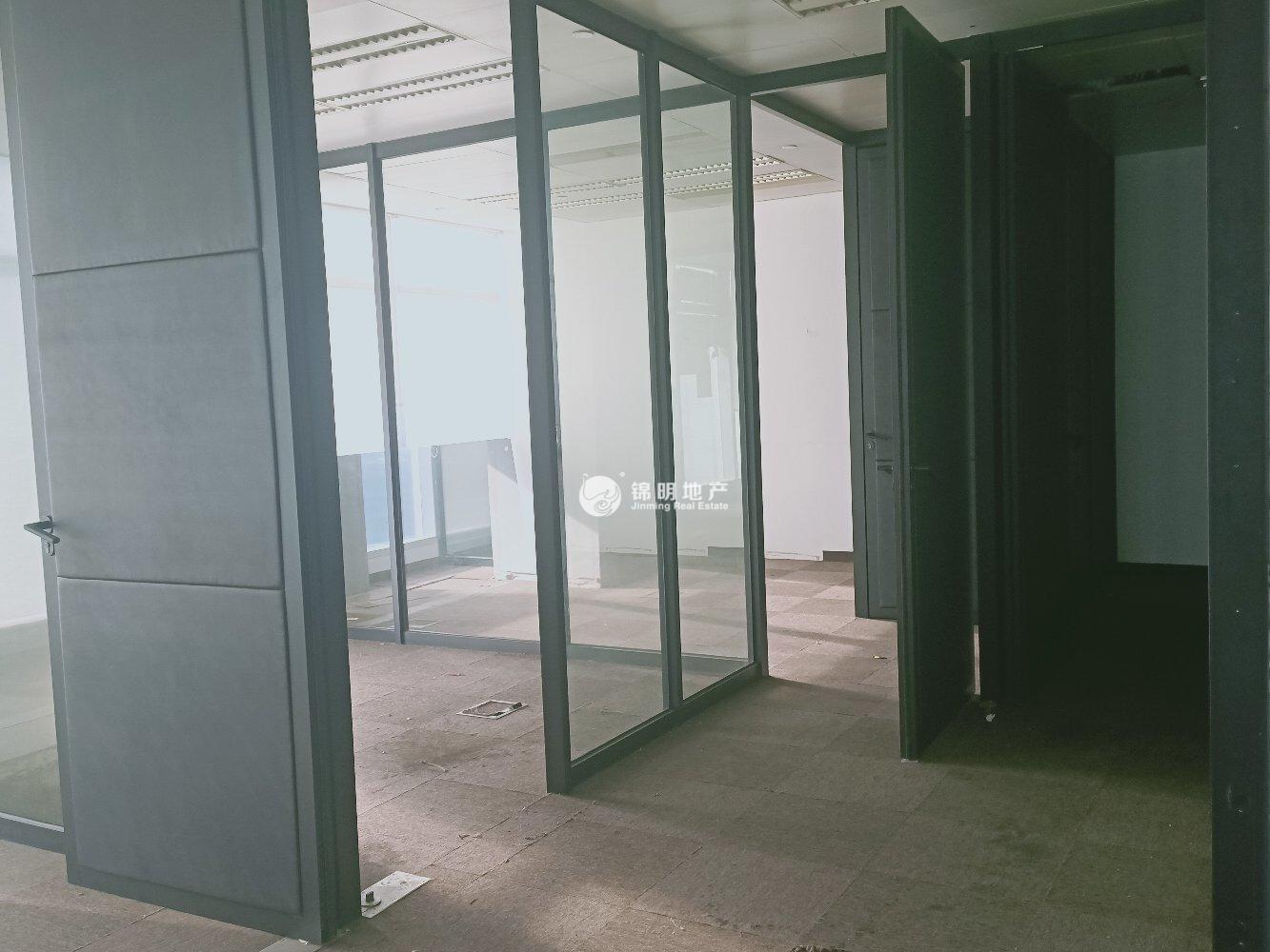 世博滨江绿地海外滩180平米写字楼出租