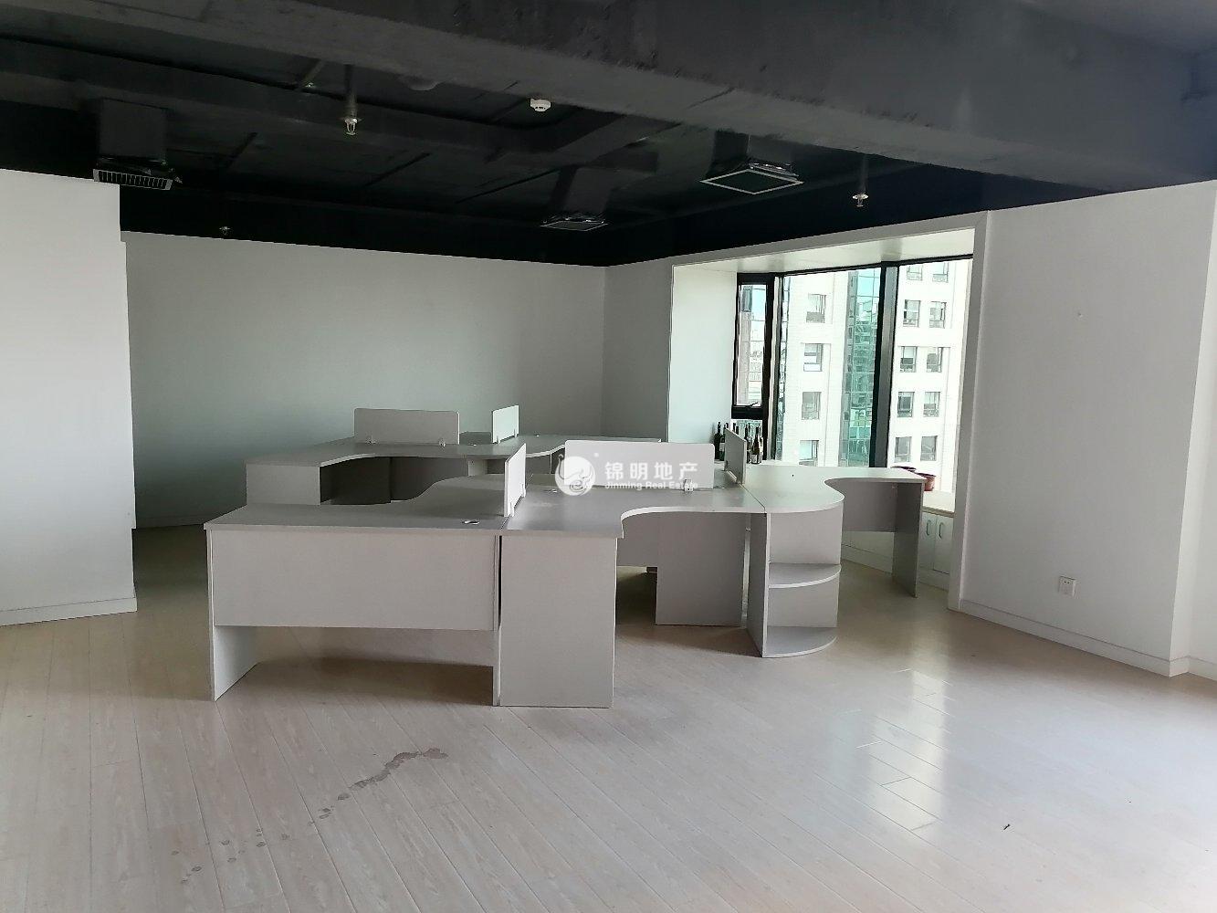 漕河泾光大会展中心140平米写字楼出租