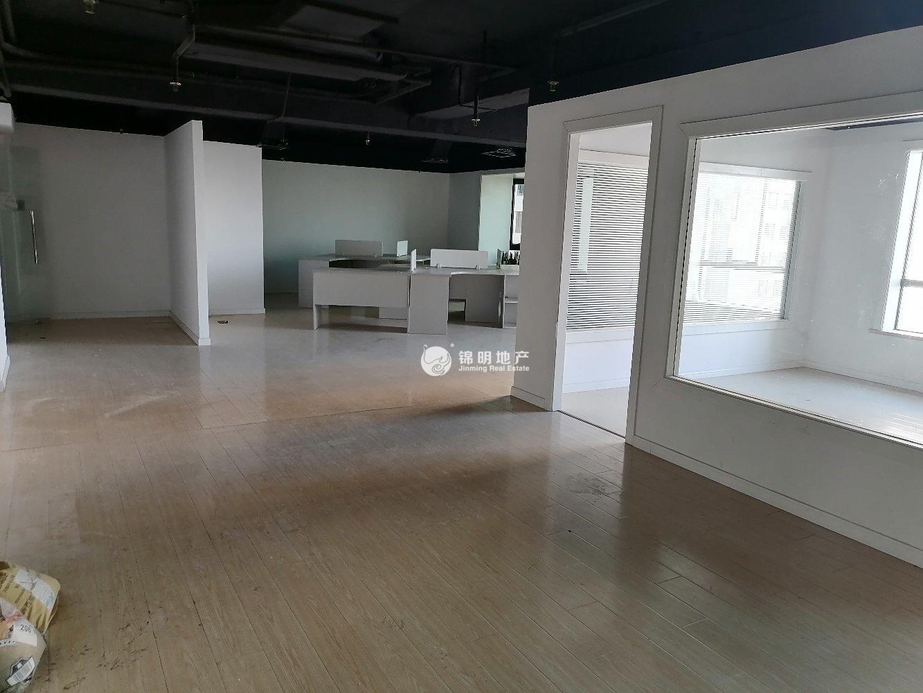 漕河泾光大会展中心140平米写字楼出租