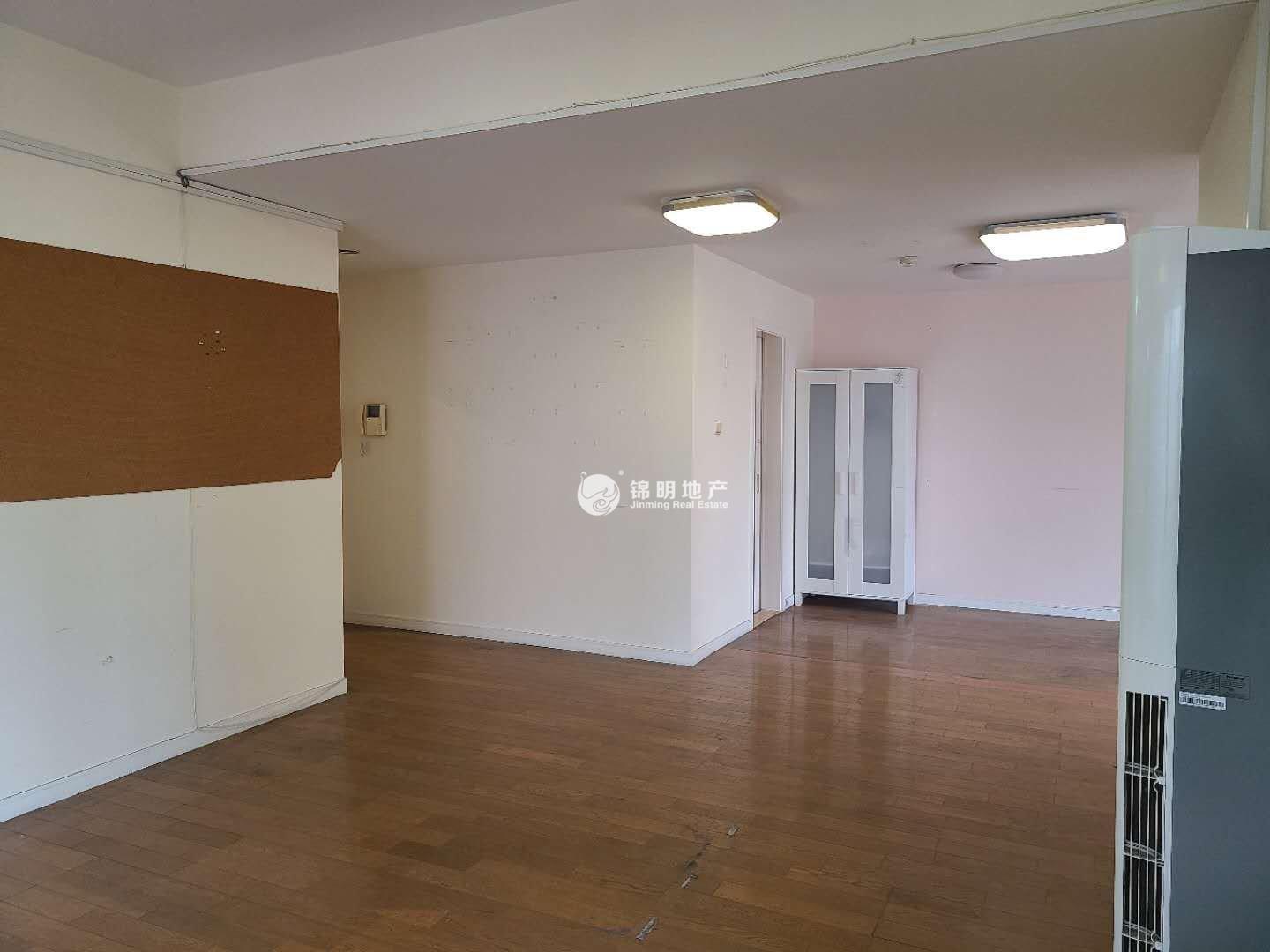 南京西路丽都新贵127平米写字楼出租