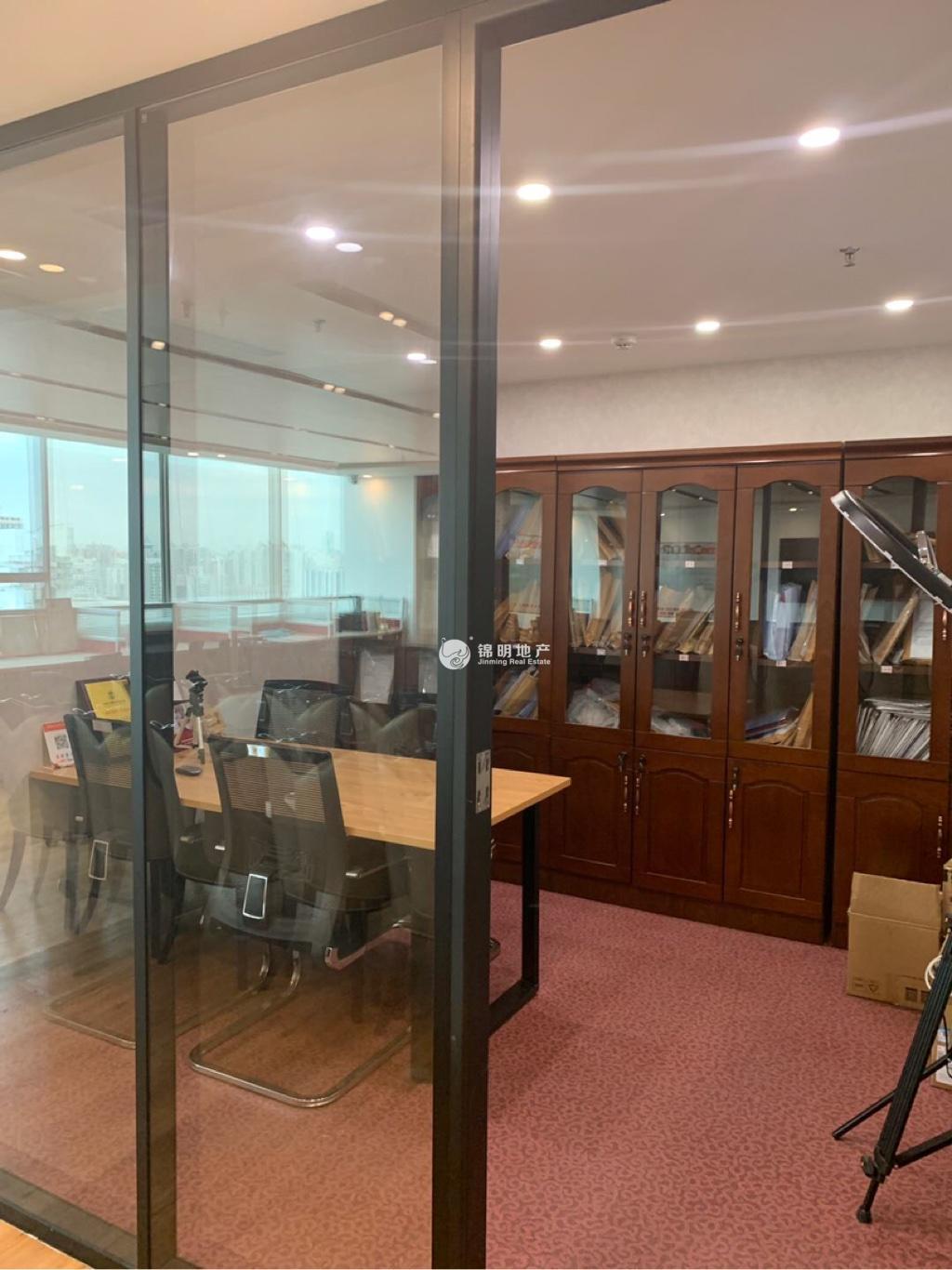 徐家汇兆丰环球大厦221平米写字楼出租