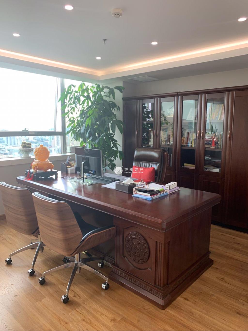 徐家汇兆丰环球大厦175平米写字楼出租