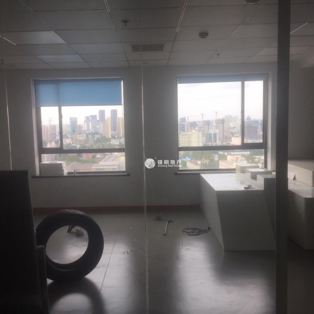 漕河泾光大会展中心130平米写字楼出租