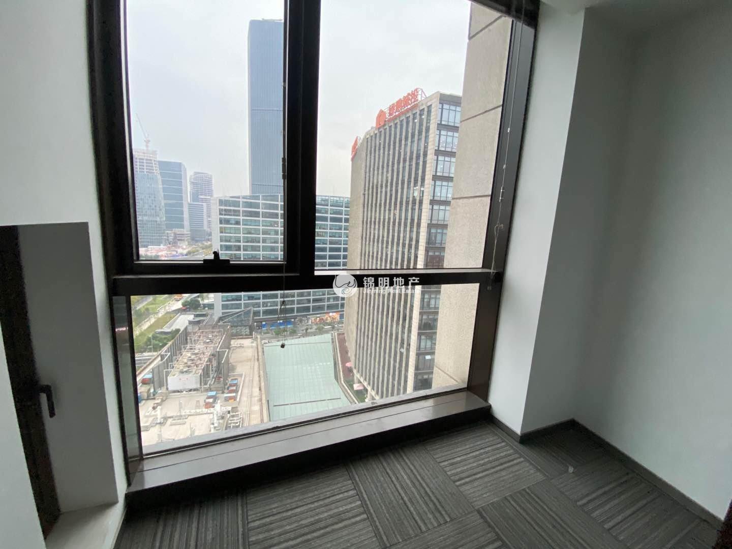 龙华绿地汇中心120平米写字楼出租