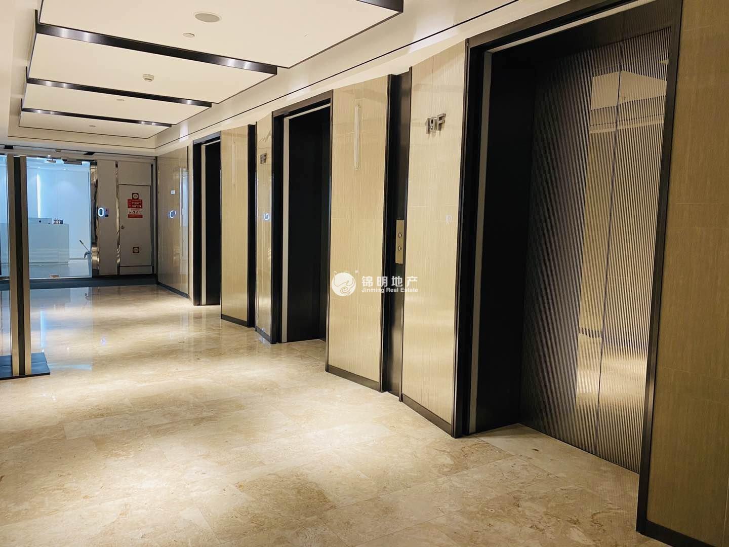 龙华绿地汇中心120平米写字楼出租