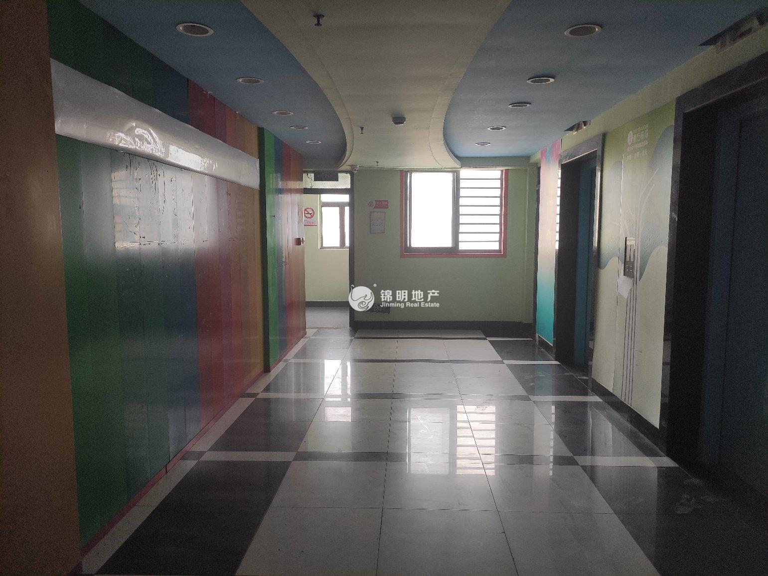 蓬莱公园华教大厦472平米写字楼出租