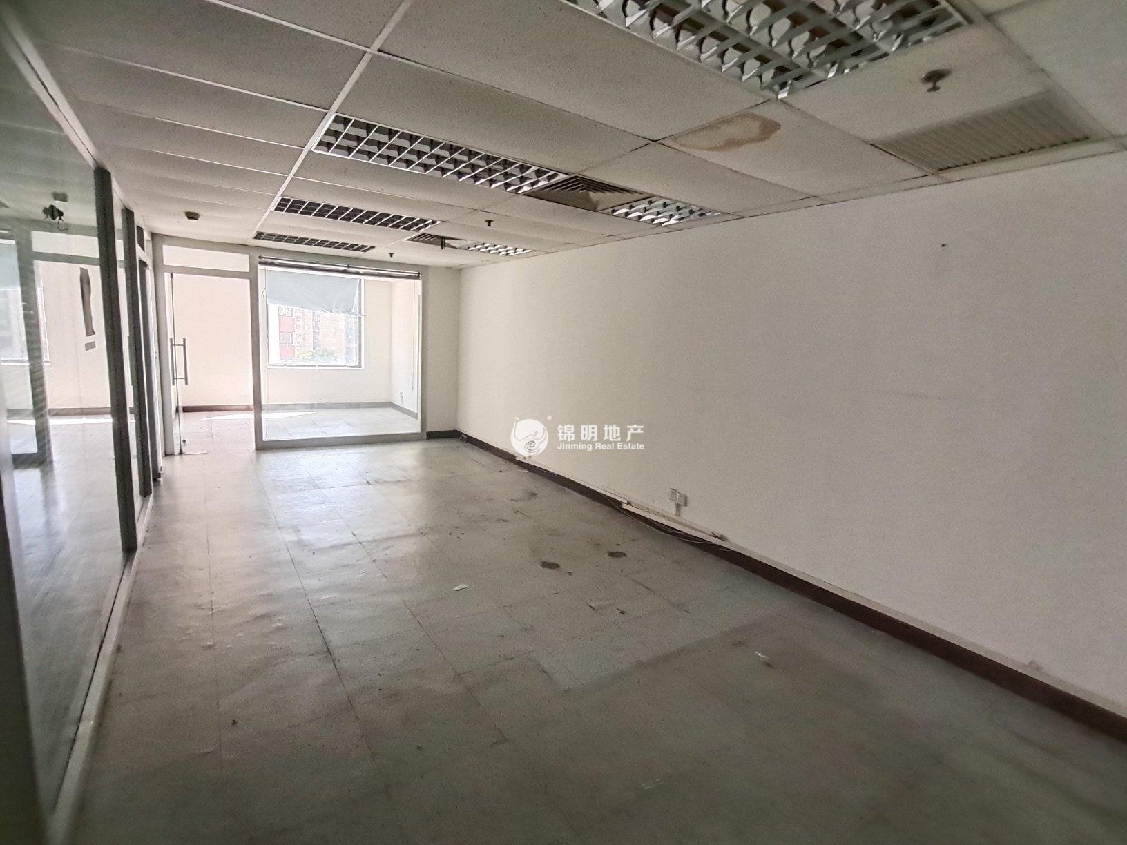 临平路上海商贸大厦108平米写字楼出租