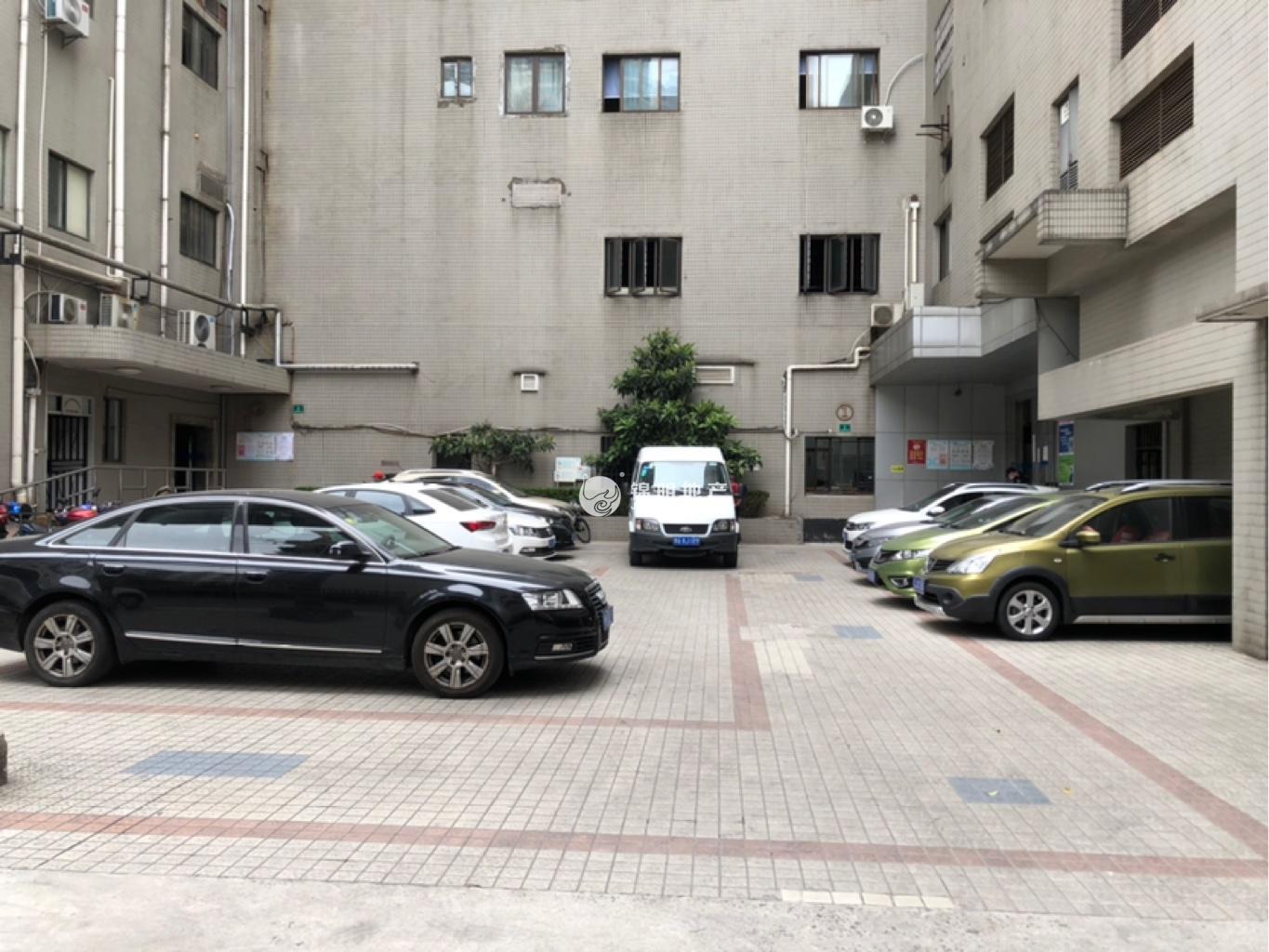 打浦桥裕兴大厦171平米写字楼出租