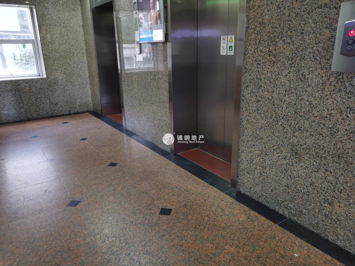 不夜城汉中广场236平米写字楼出租