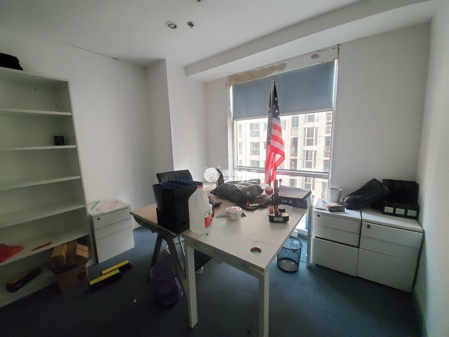 南京东路亚洲大厦106平米写字楼出租