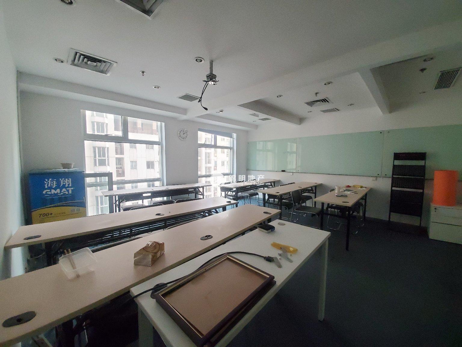 南京东路亚洲大厦106平米写字楼出租