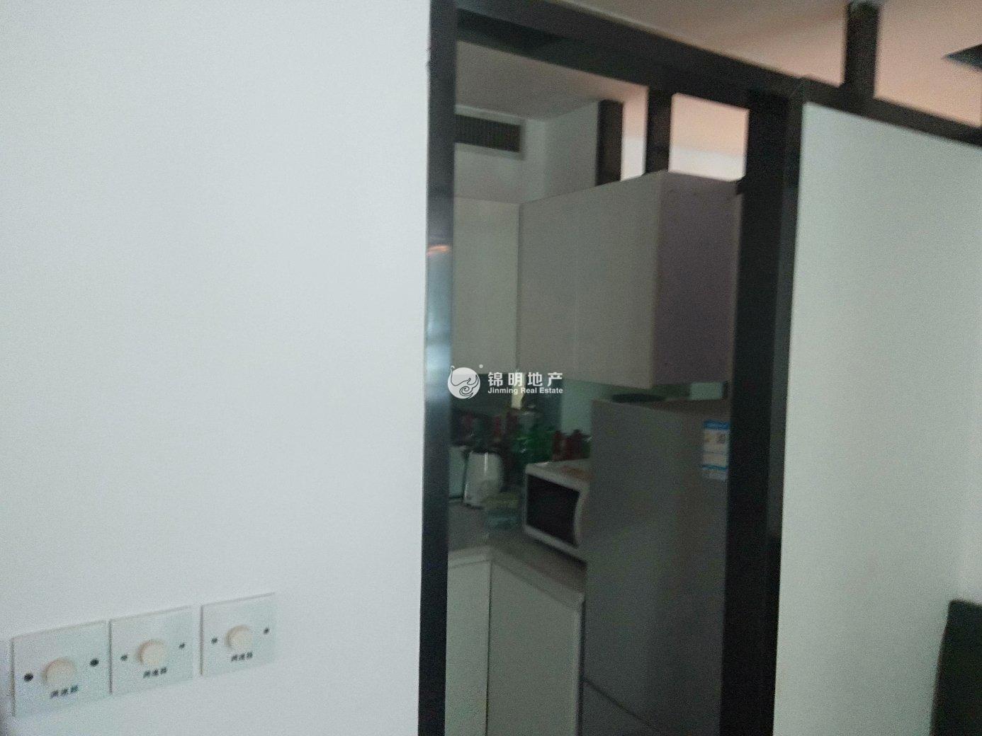 豫园新上海城市广场102平米写字楼出租