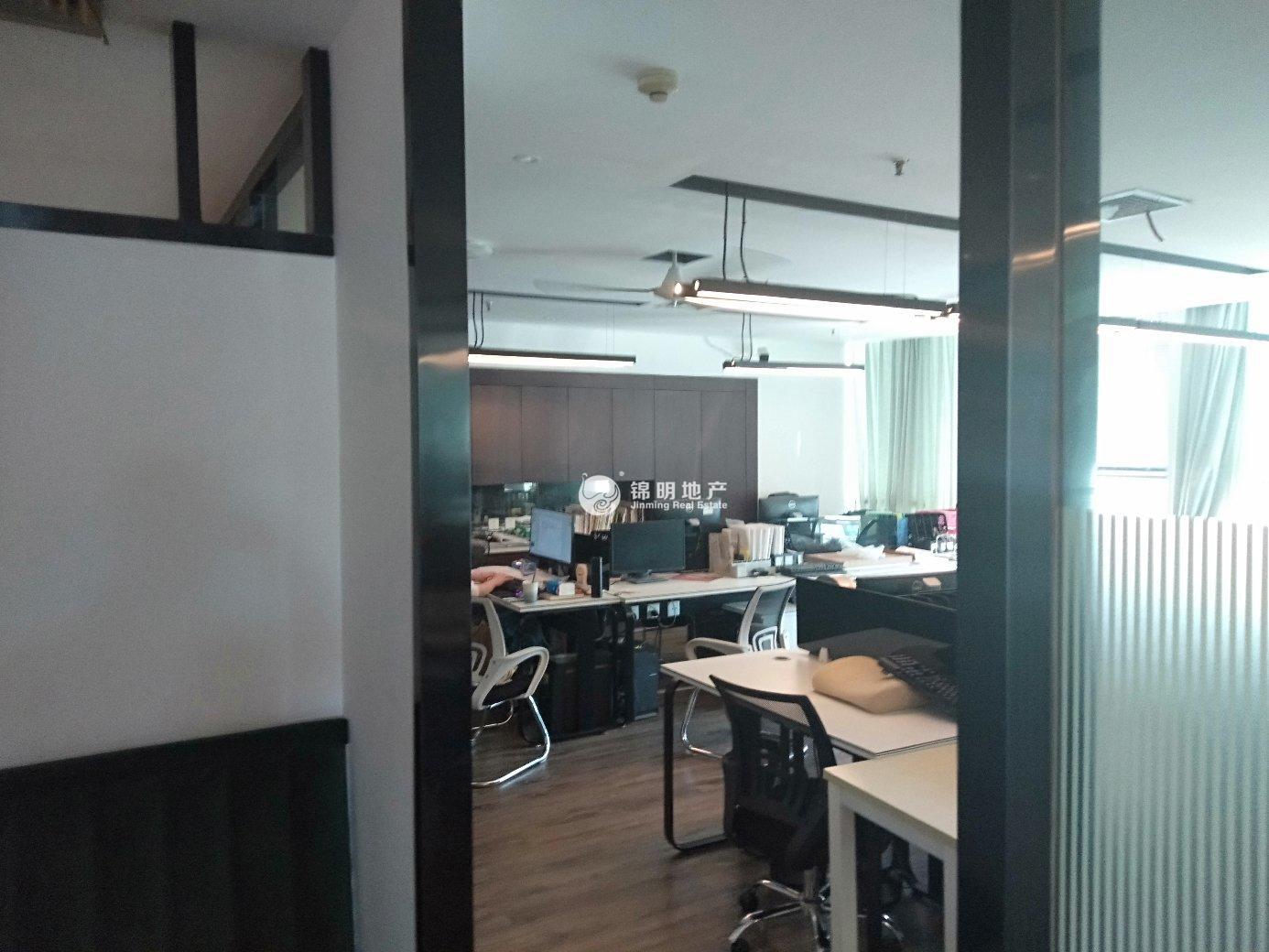 豫园新上海城市广场102平米写字楼出租