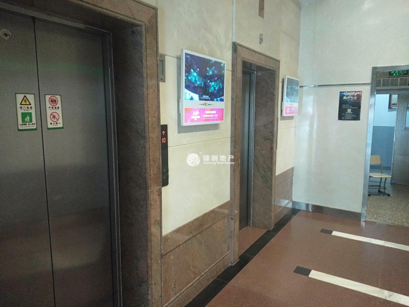 豫园新上海城市广场102平米写字楼出租