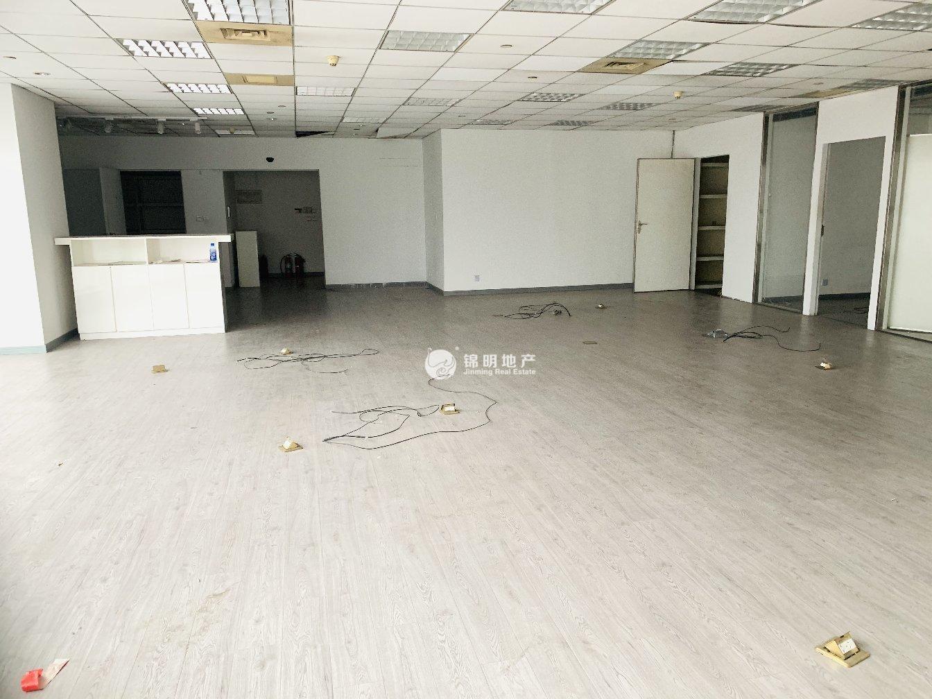 静安寺静安中华大厦249平米写字楼出租